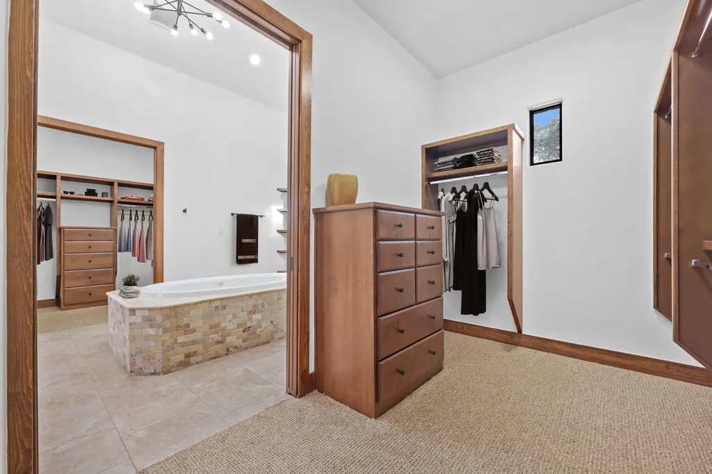 1400 Watercliffe Drive Lago Vista TX 78645