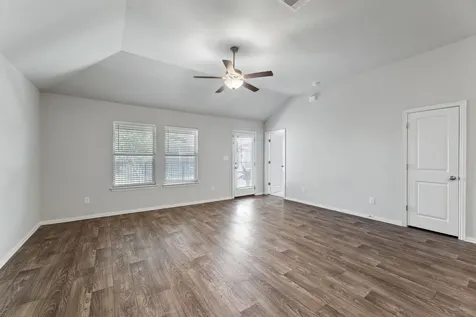 143 Alexander Kyle TX 78640