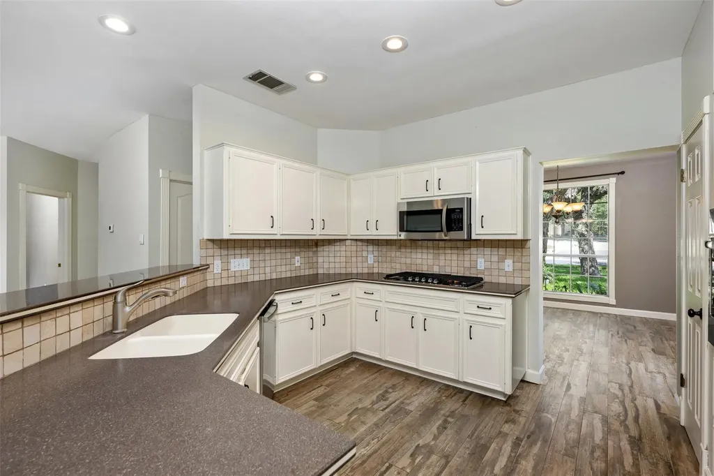 4011 Honey Bear Loop Round Rock TX 78681