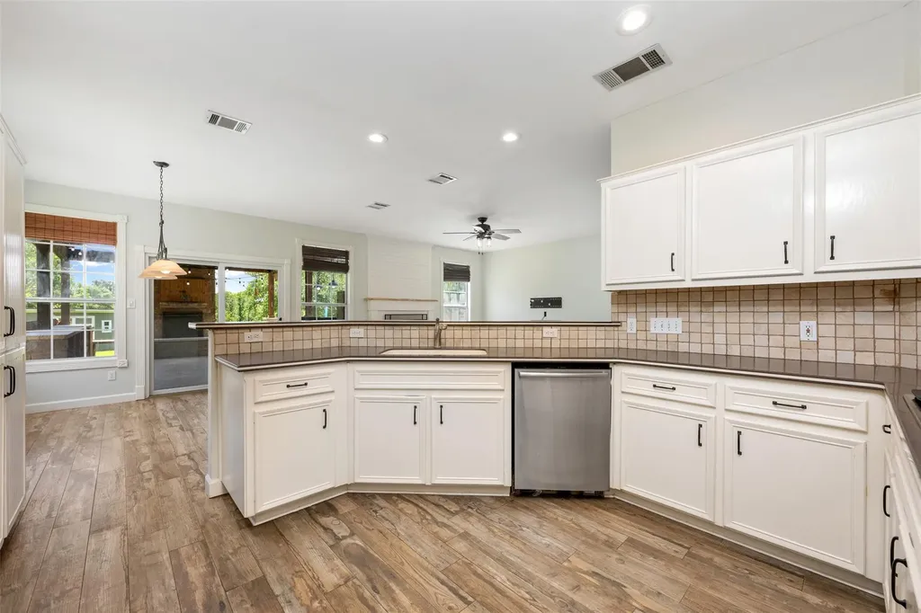 4011 Honey Bear Loop Round Rock TX 78681