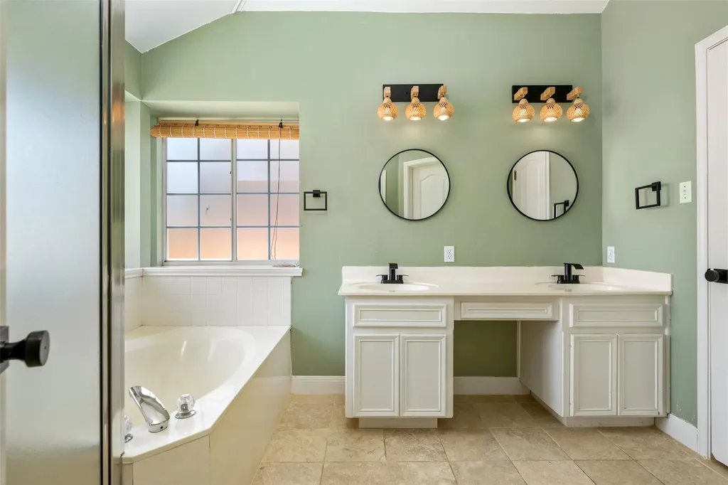 4011 Honey Bear Loop Round Rock TX 78681
