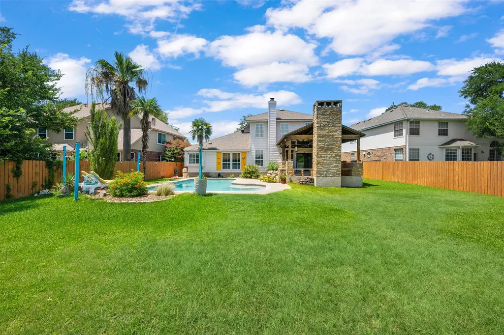 4011 Honey Bear Loop Round Rock TX 78681