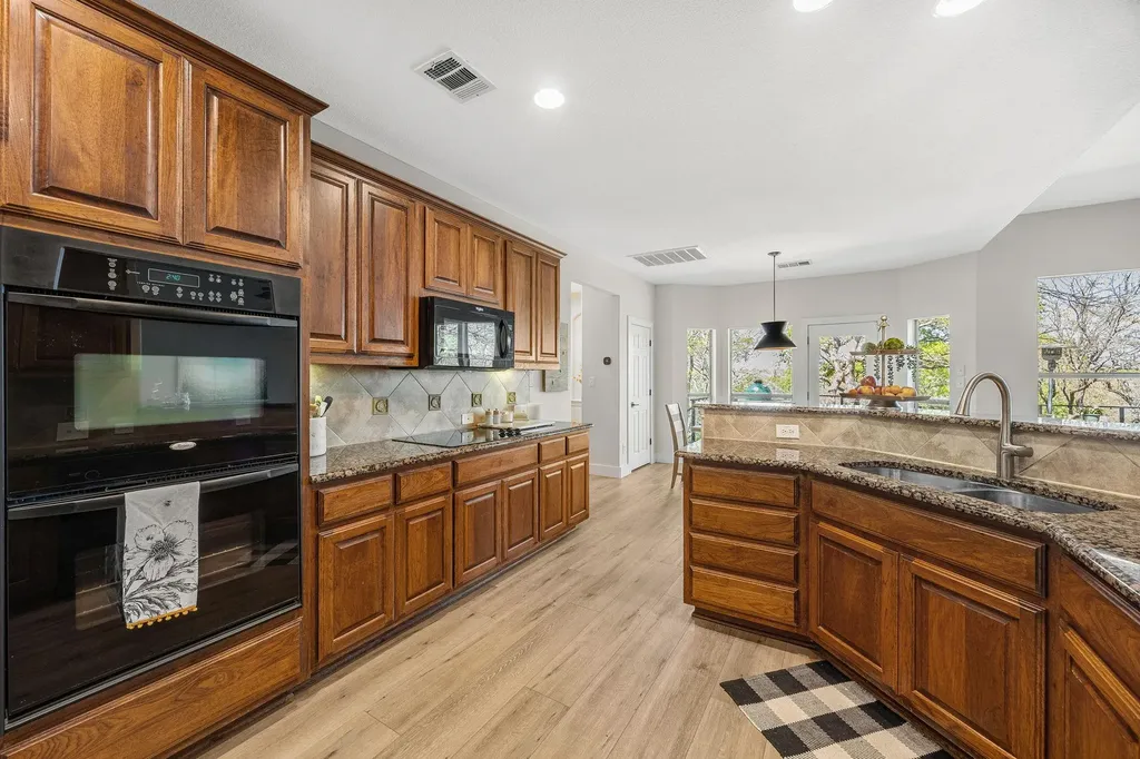 128 Las Colinas Drive Georgetown TX 78628