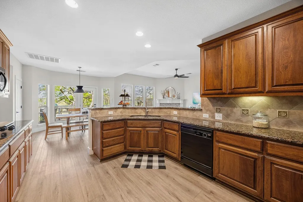 128 Las Colinas Drive Georgetown TX 78628