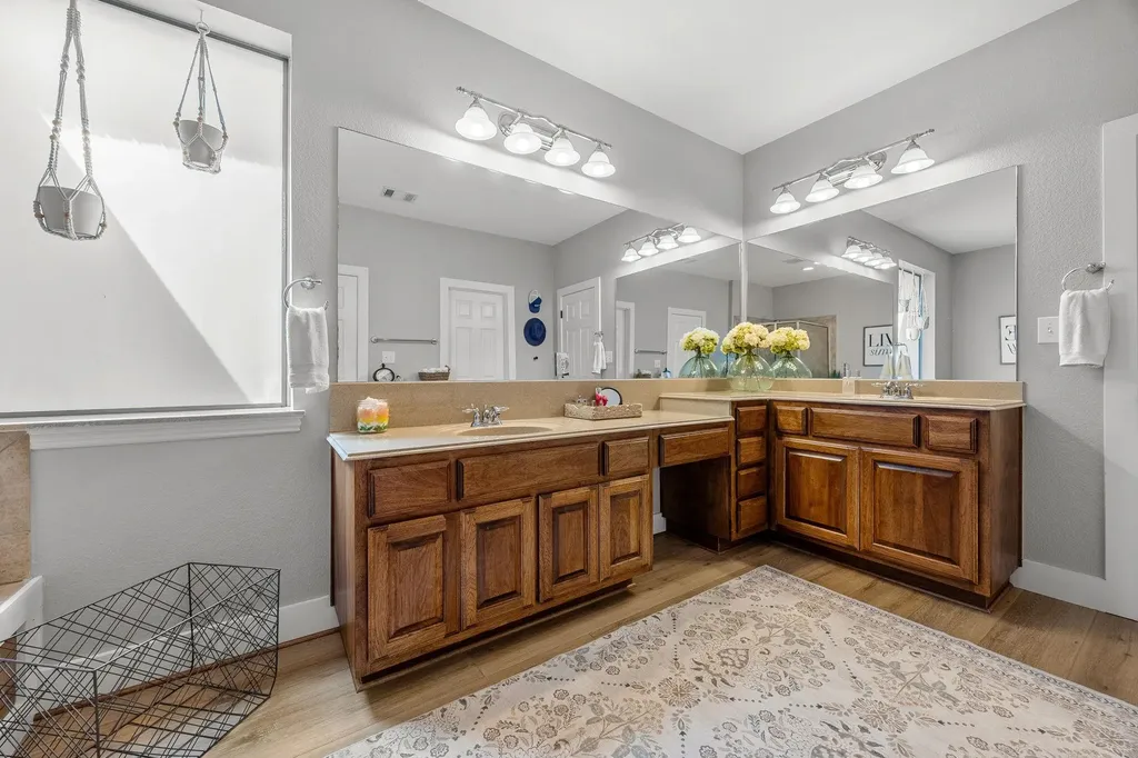 128 Las Colinas Drive Georgetown TX 78628