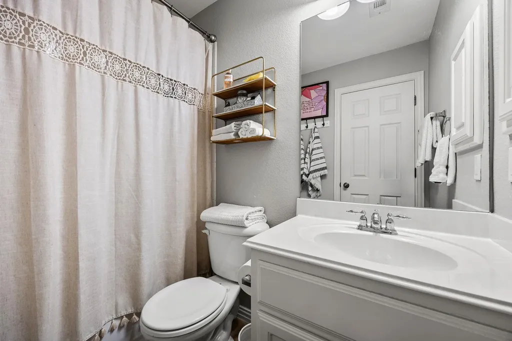 128 Las Colinas Drive Georgetown TX 78628