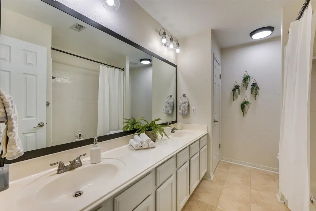 11141 Calavar Drive Austin TX 78726