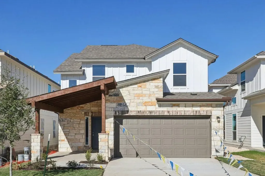 11205 Golden Cloud Bend Manor TX 78653