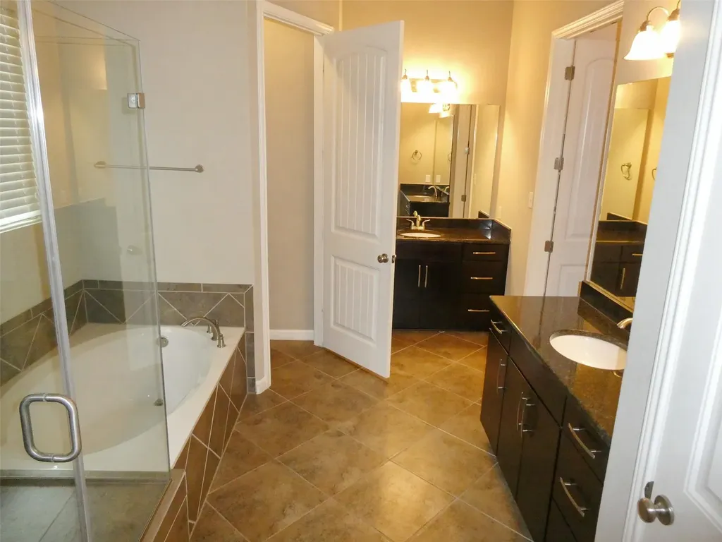 21905 Rock Wren Road Spicewood TX 78669