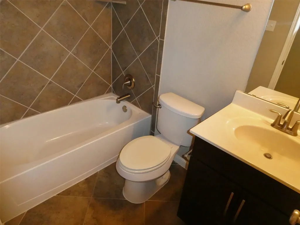 21905 Rock Wren Road Spicewood TX 78669