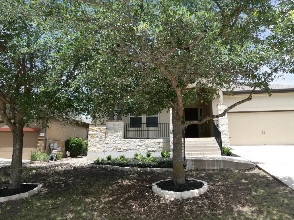 21905 Rock Wren Road Spicewood TX 78669