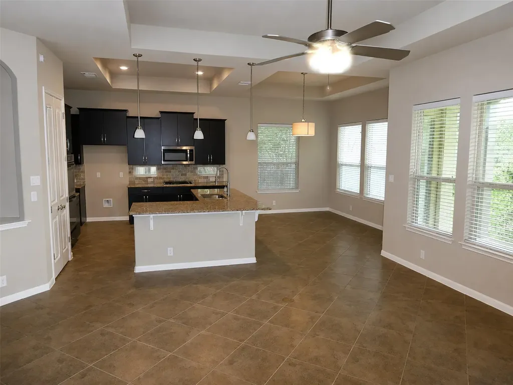 21905 Rock Wren Road Spicewood TX 78669