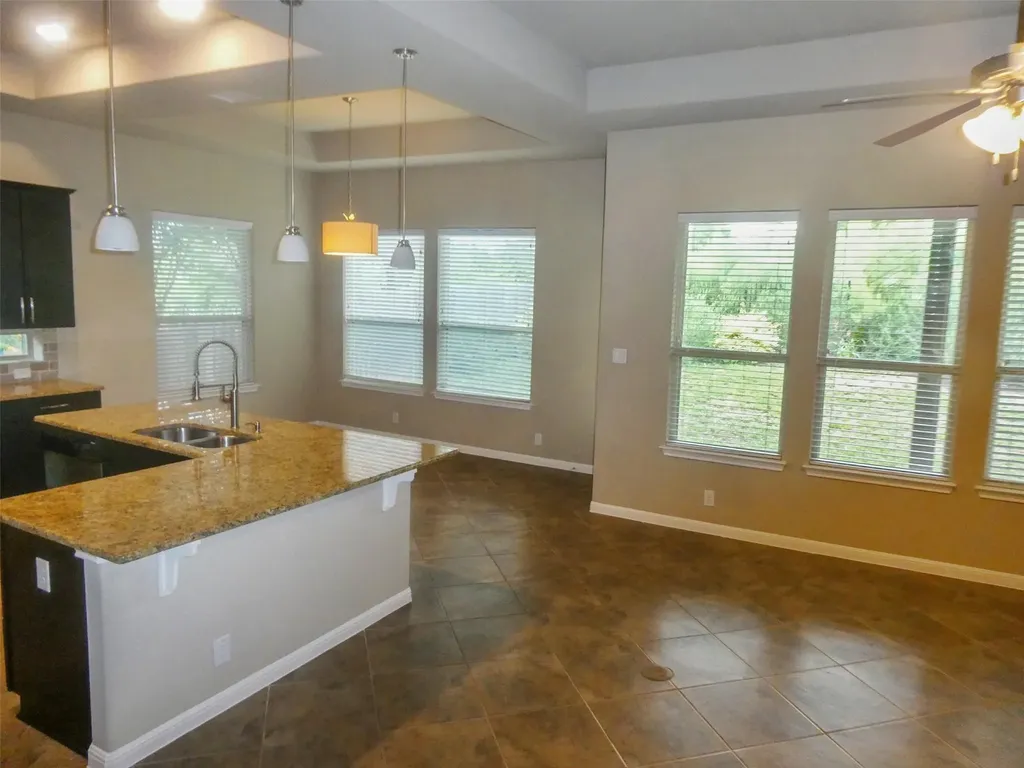 21905 Rock Wren Road Spicewood TX 78669
