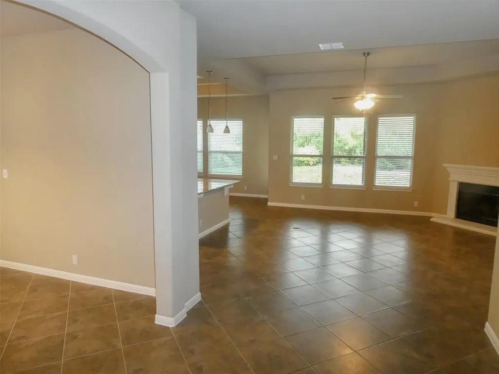21905 Rock Wren Road Spicewood TX 78669
