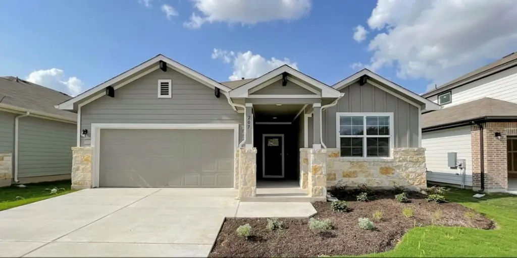 400 Barton Creek Lane Hutto TX 78634