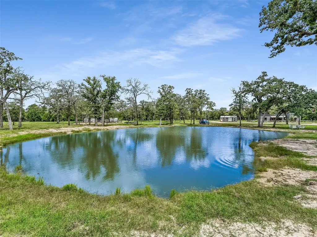 226 Stolle Lane Flatonia TX 78941