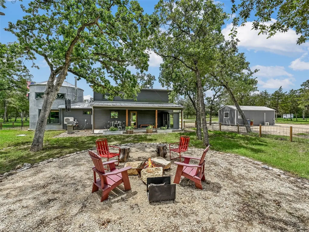 226 Stolle Lane Flatonia TX 78941
