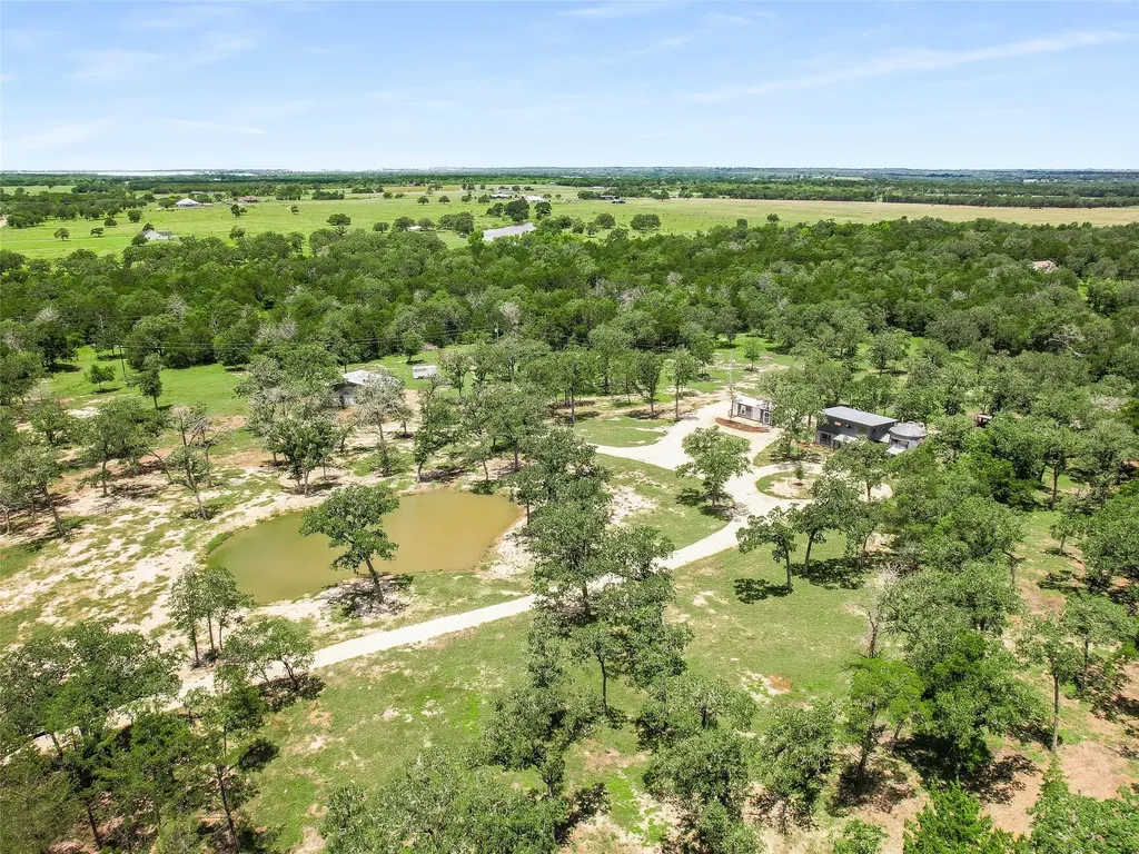 226 Stolle Lane Flatonia TX 78941