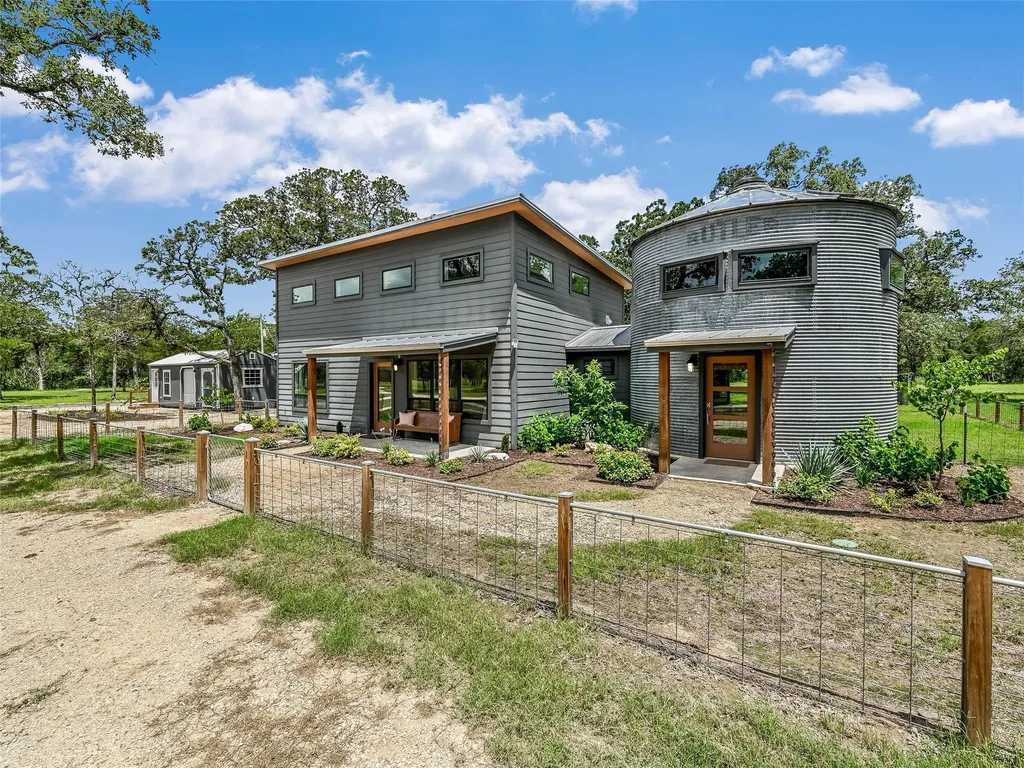 226 Stolle Lane Flatonia TX 78941