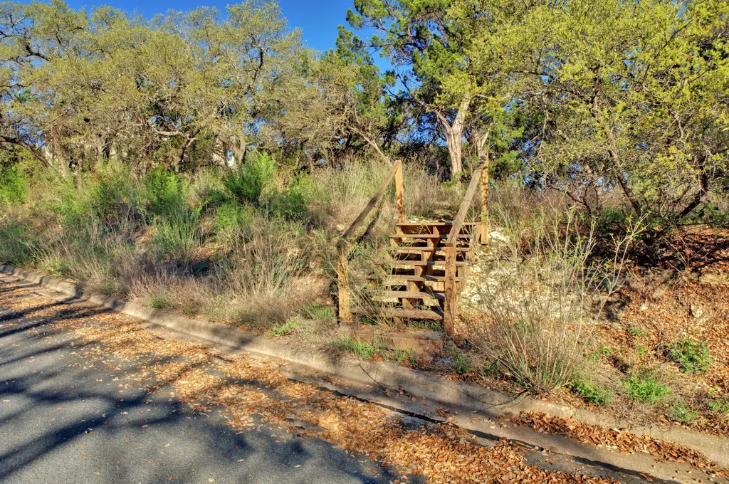 2904 Regents Park Austin TX 78746