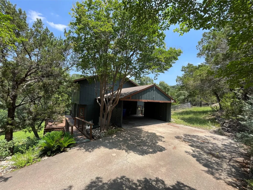 20812 Buena Vista Lago Vista TX 78645