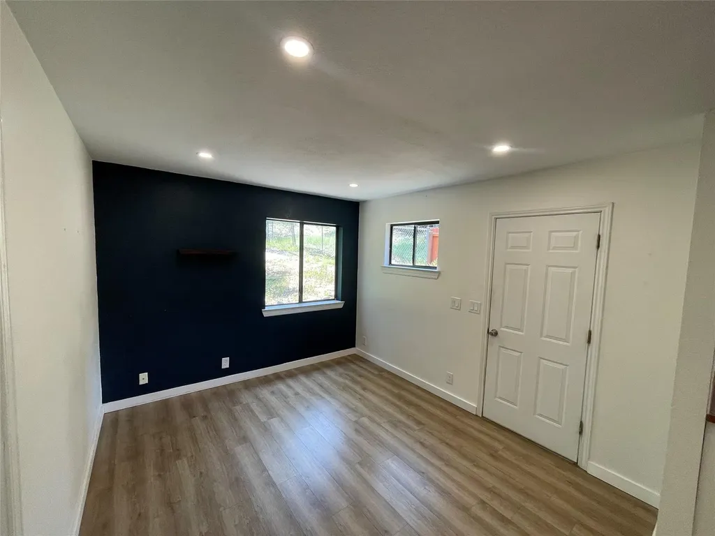 20812 Buena Vista Lago Vista TX 78645