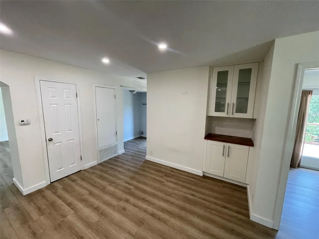 20812 Buena Vista Lago Vista TX 78645