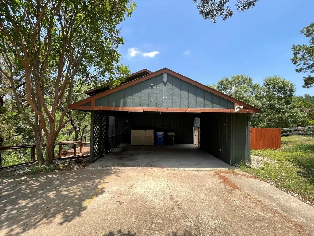 20812 Buena Vista Lago Vista TX 78645