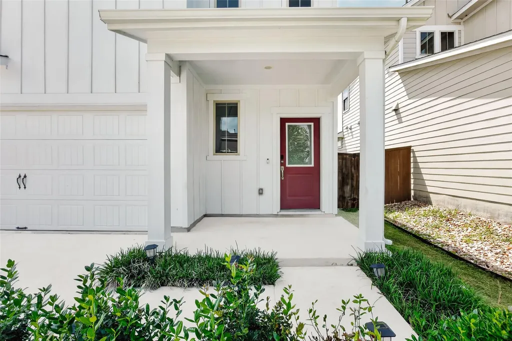 6205 Dumfries Lane Austin TX 78744