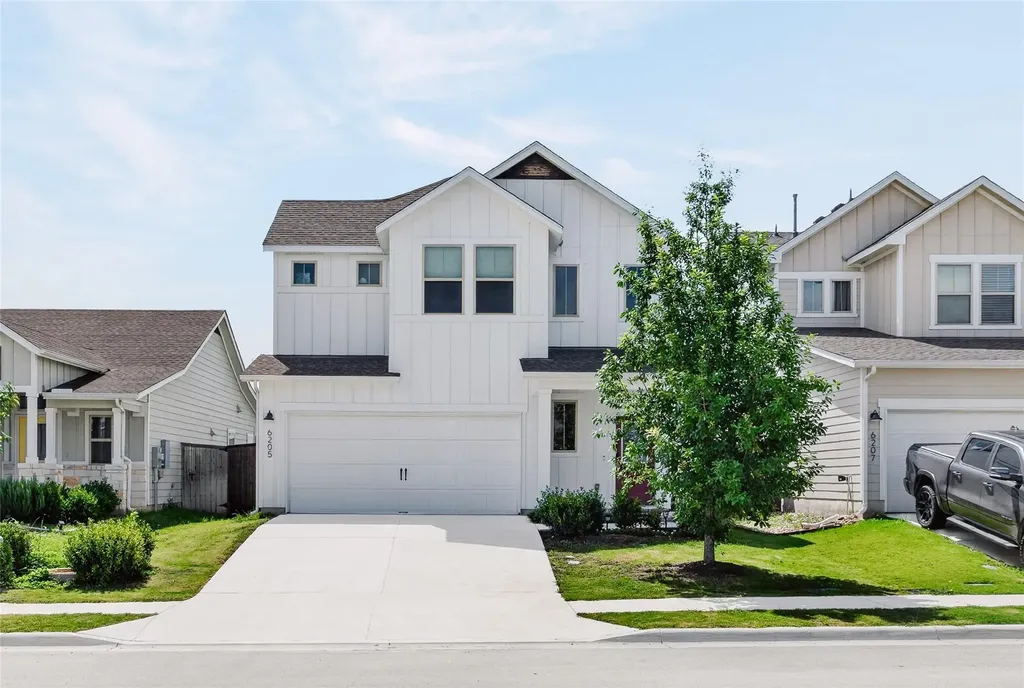 6205 Dumfries Lane Austin TX 78744