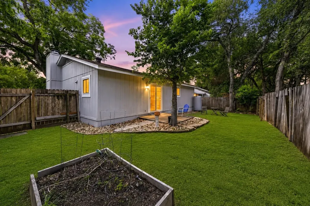9106 Marsh Drive Austin TX 78748