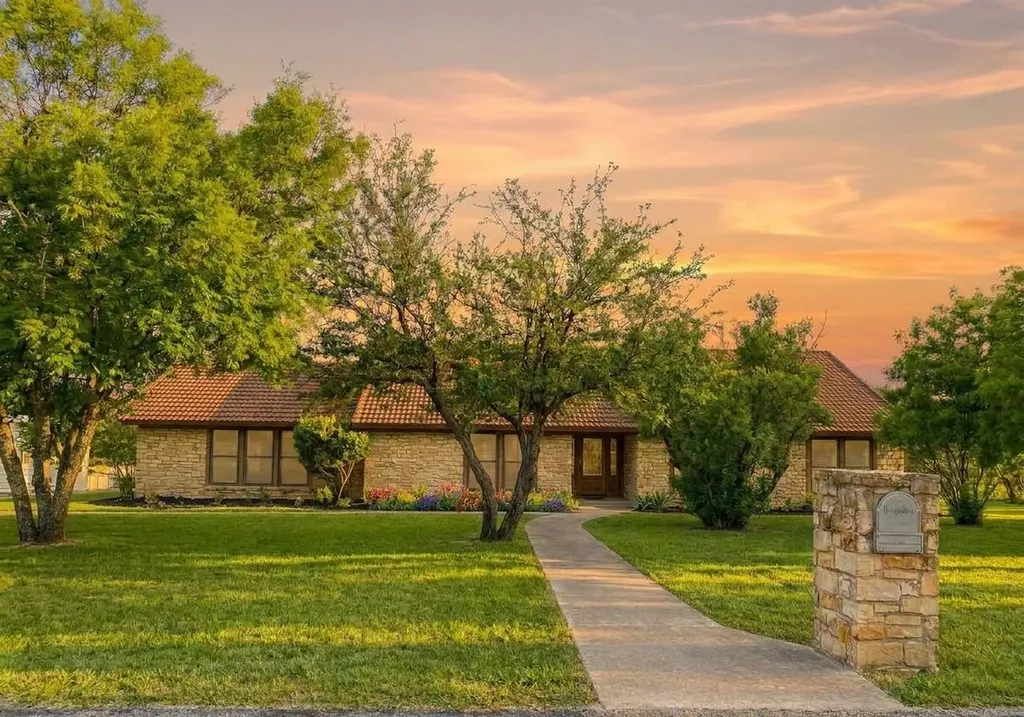 308 Ashwood Lane Georgetown TX 78628
