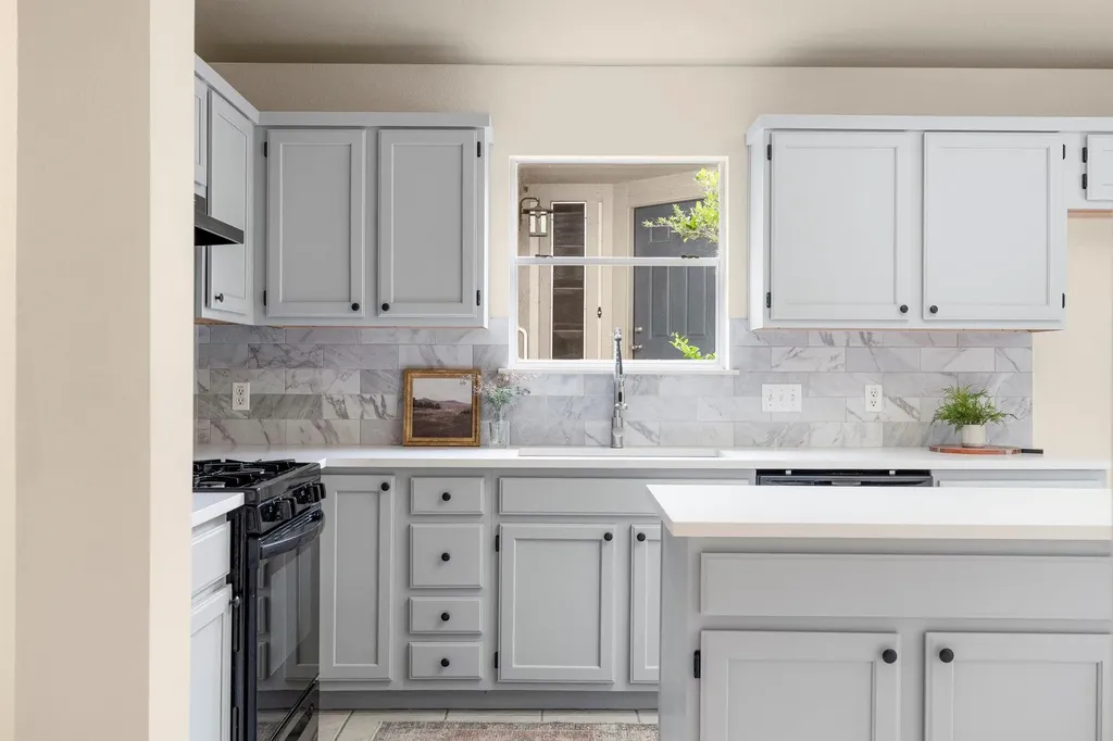 208 Natali Street Austin TX 78748
