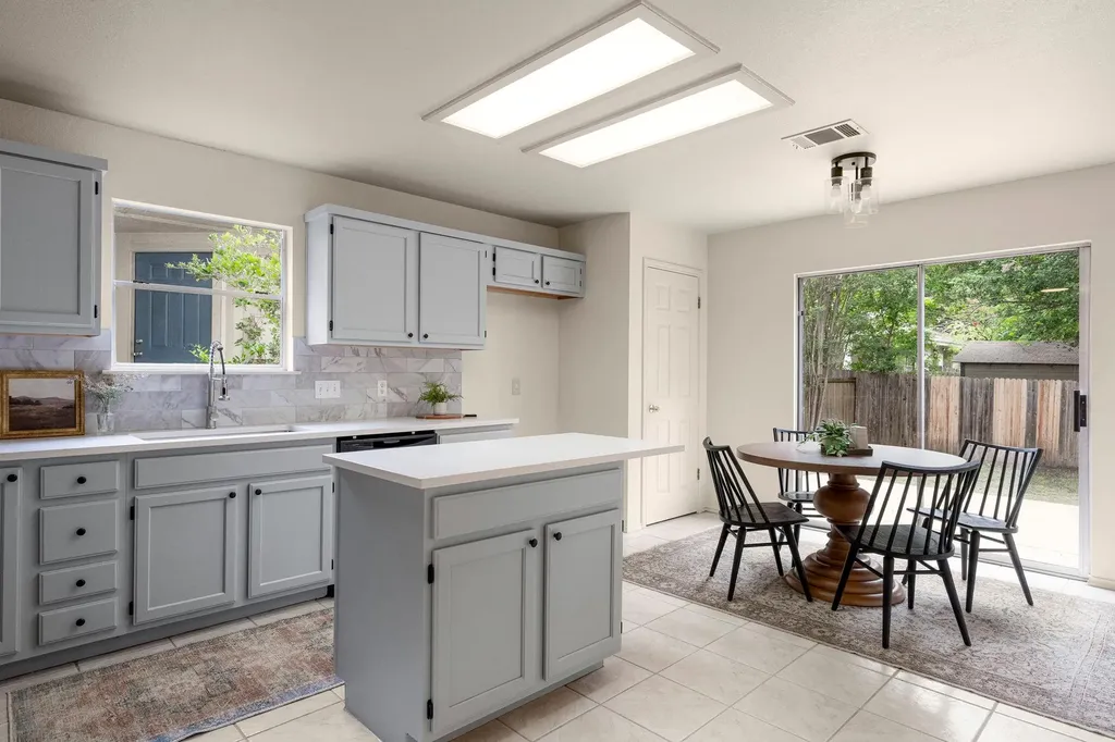 208 Natali Street Austin TX 78748