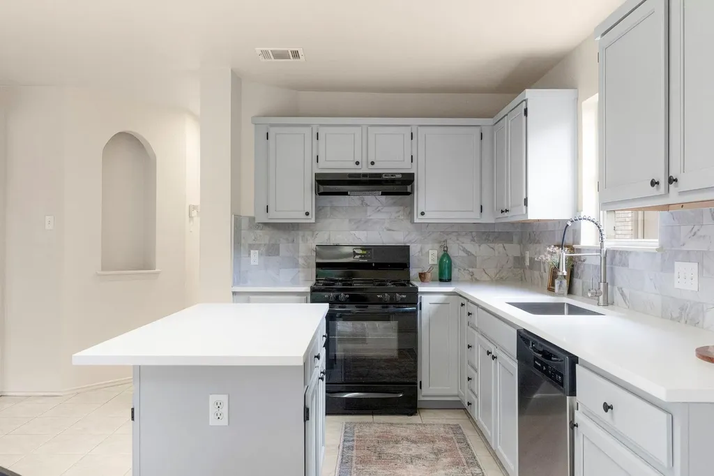 208 Natali Street Austin TX 78748