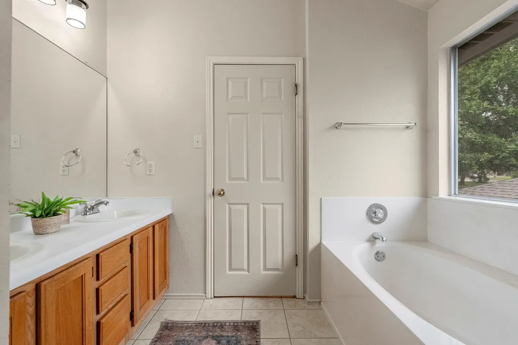 208 Natali Street Austin TX 78748
