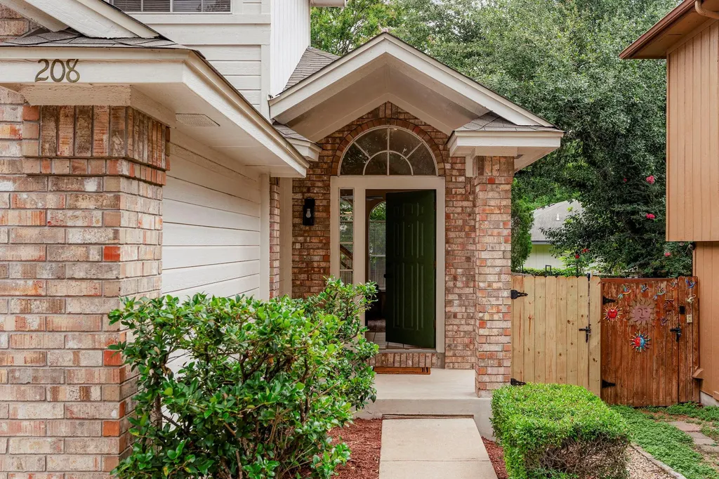 208 Natali Street Austin TX 78748