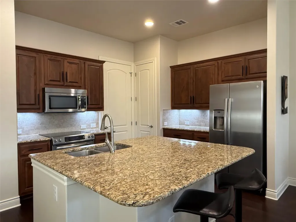 108 Rivalto Circle Lakeway TX 78734