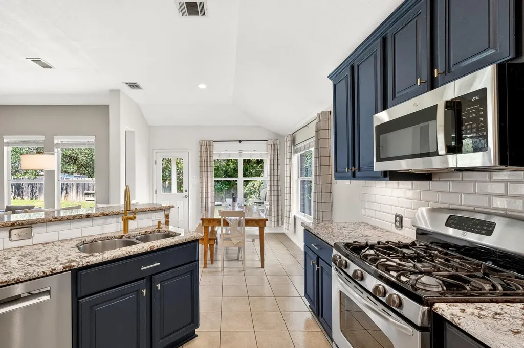 2504 Branding Iron Lane Leander TX 78641