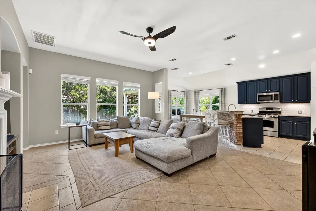 2504 Branding Iron Lane Leander TX 78641
