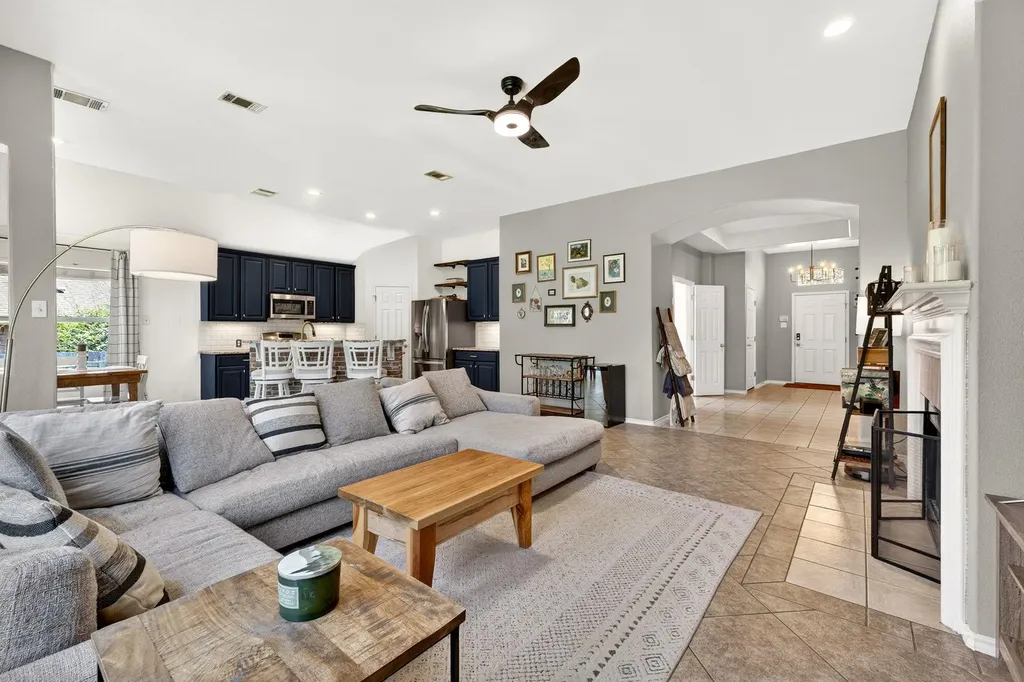 2504 Branding Iron Lane Leander TX 78641
