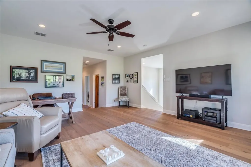 13 Borello Drive Austin TX 78738