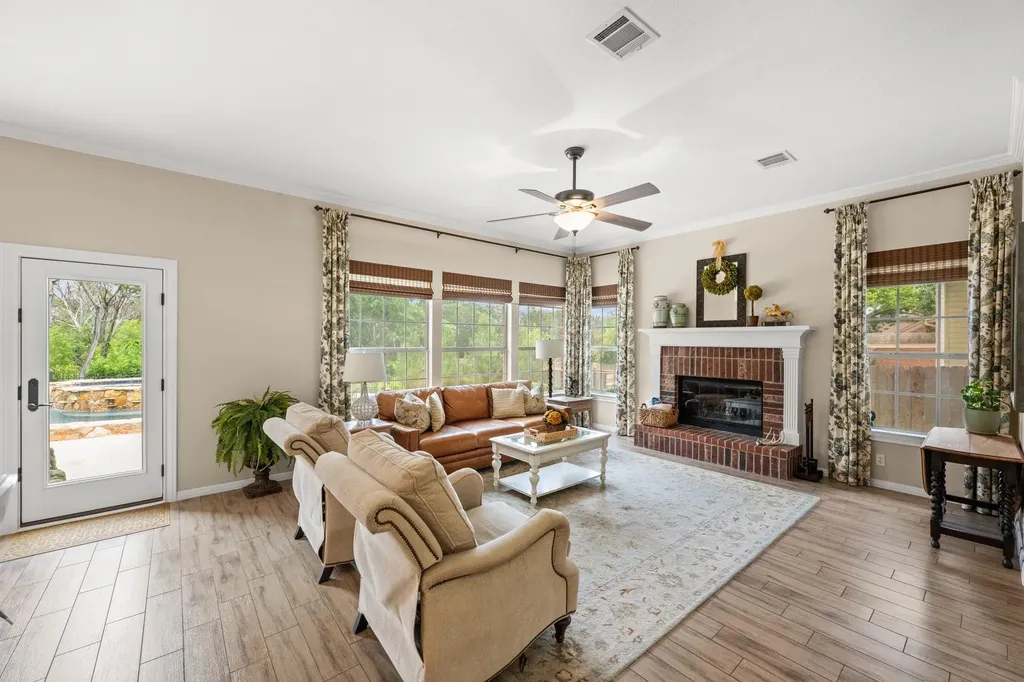 2809 Creeks Edge Parkway Austin TX 78733