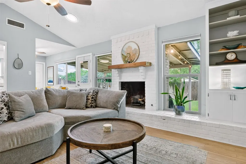 2005 Scofield Lane Austin TX 78727