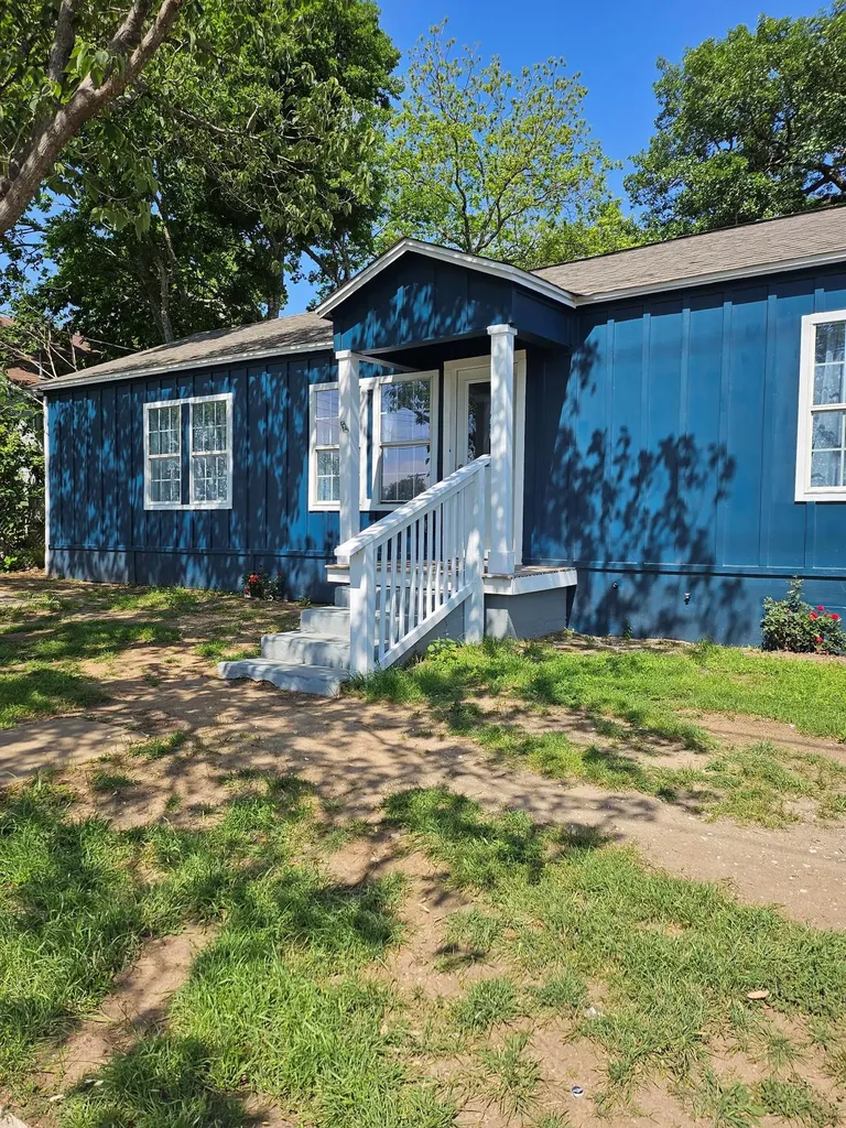 103 N Rhomberg Street Burnet TX 78611