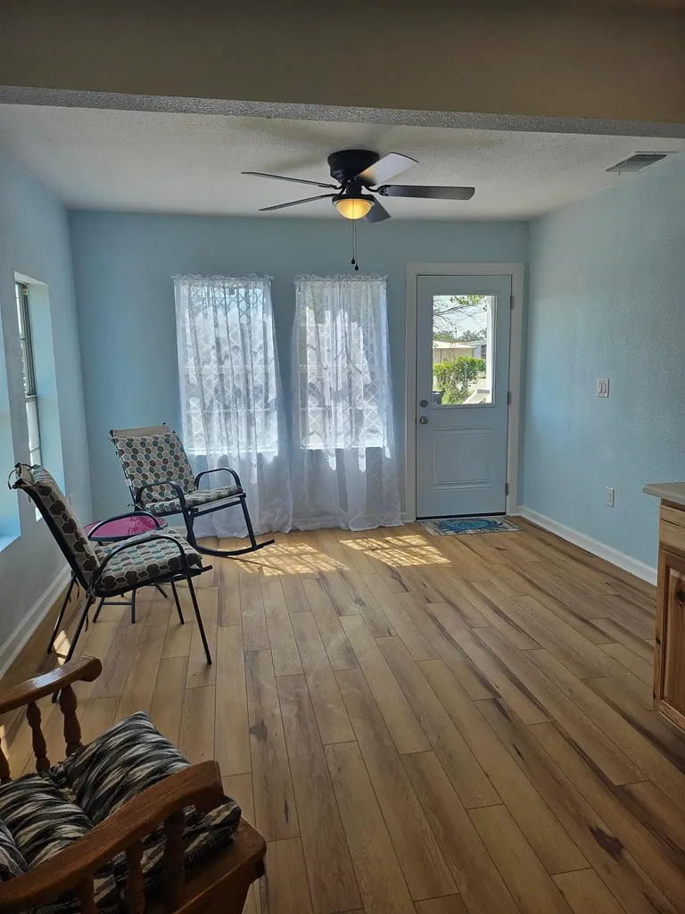 103 N Rhomberg Street Burnet TX 78611