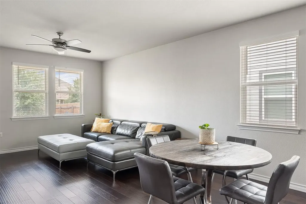 11917 Cimaizon Drive Austin TX 78725
