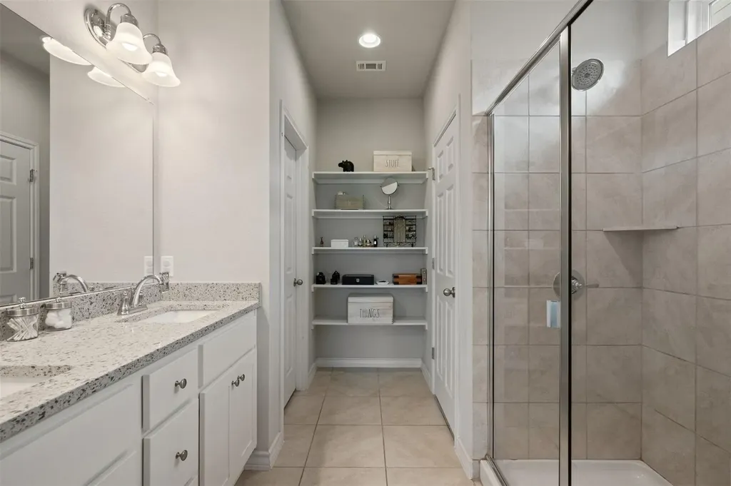 11917 Cimaizon Drive Austin TX 78725