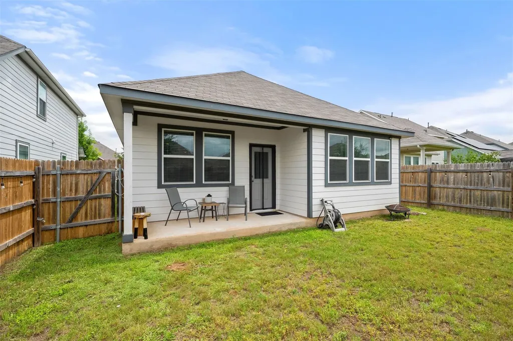 11917 Cimaizon Drive Austin TX 78725