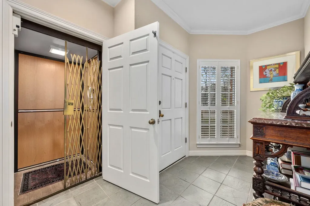 2716 Hillview Green Lane Austin TX 78703